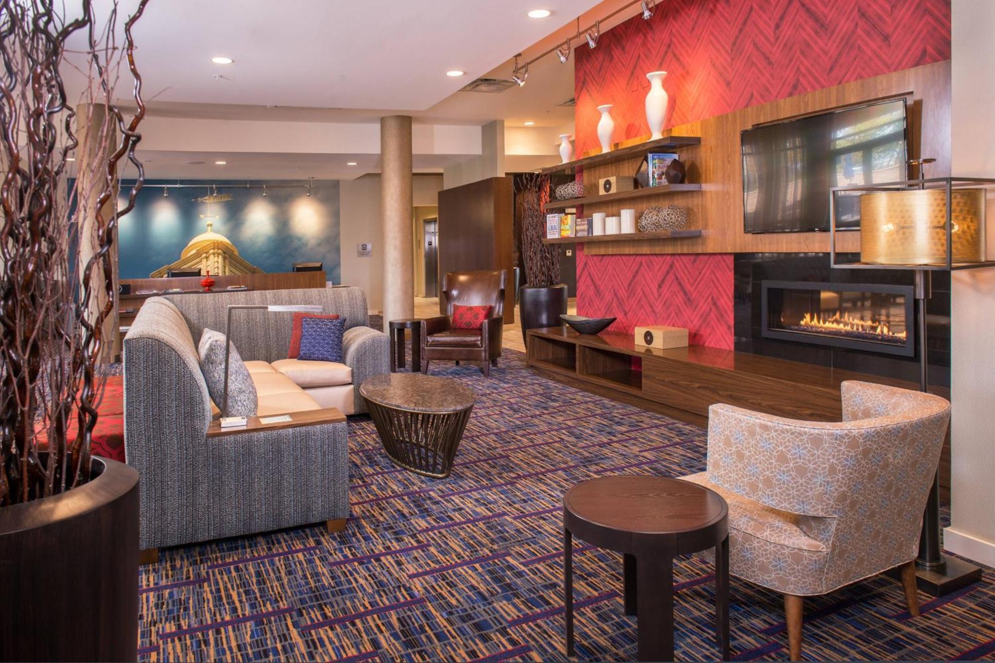 Courtyard By Marriott Shippensburg Hotel Екстериор снимка