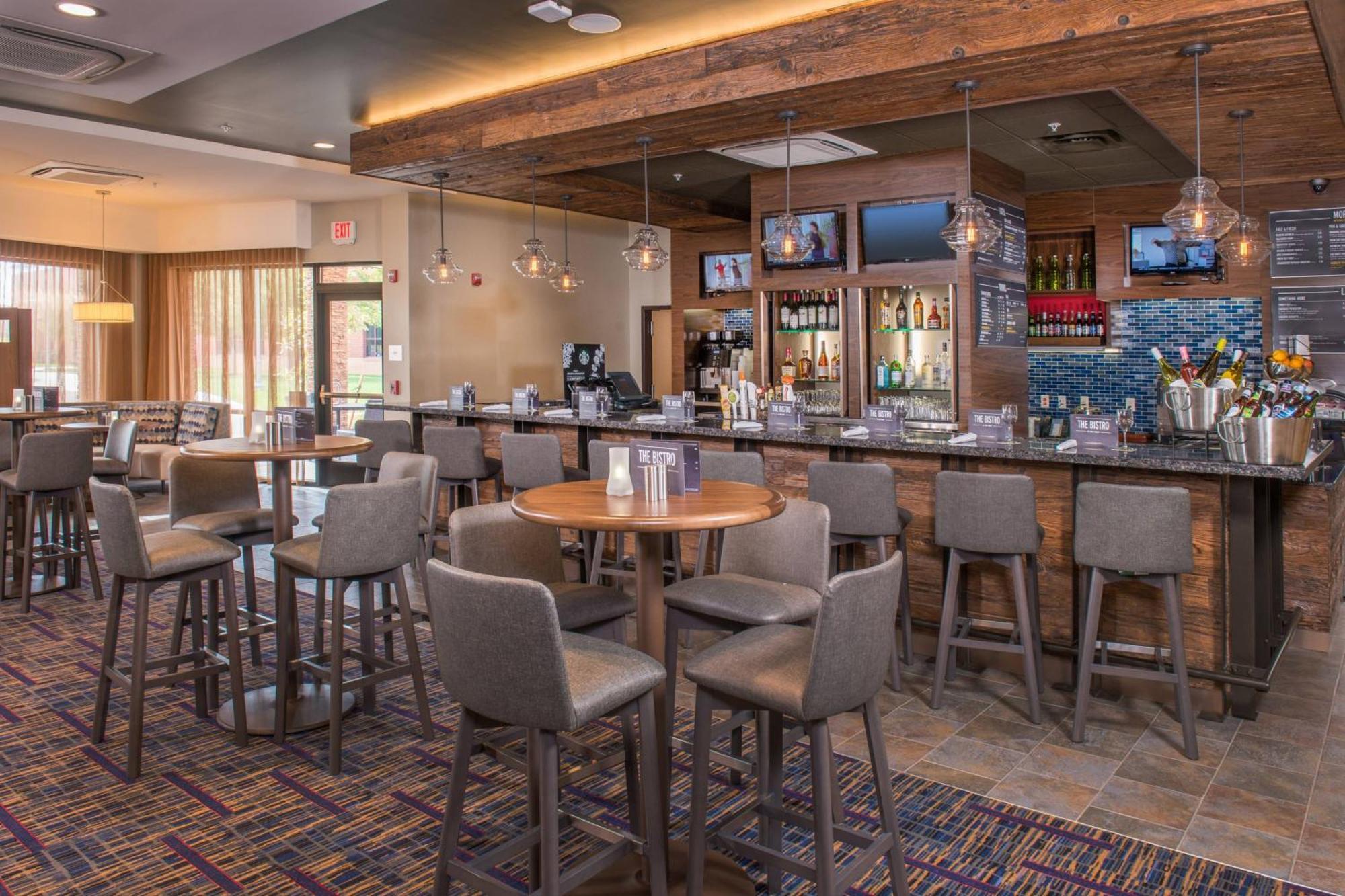 Courtyard By Marriott Shippensburg Hotel Екстериор снимка