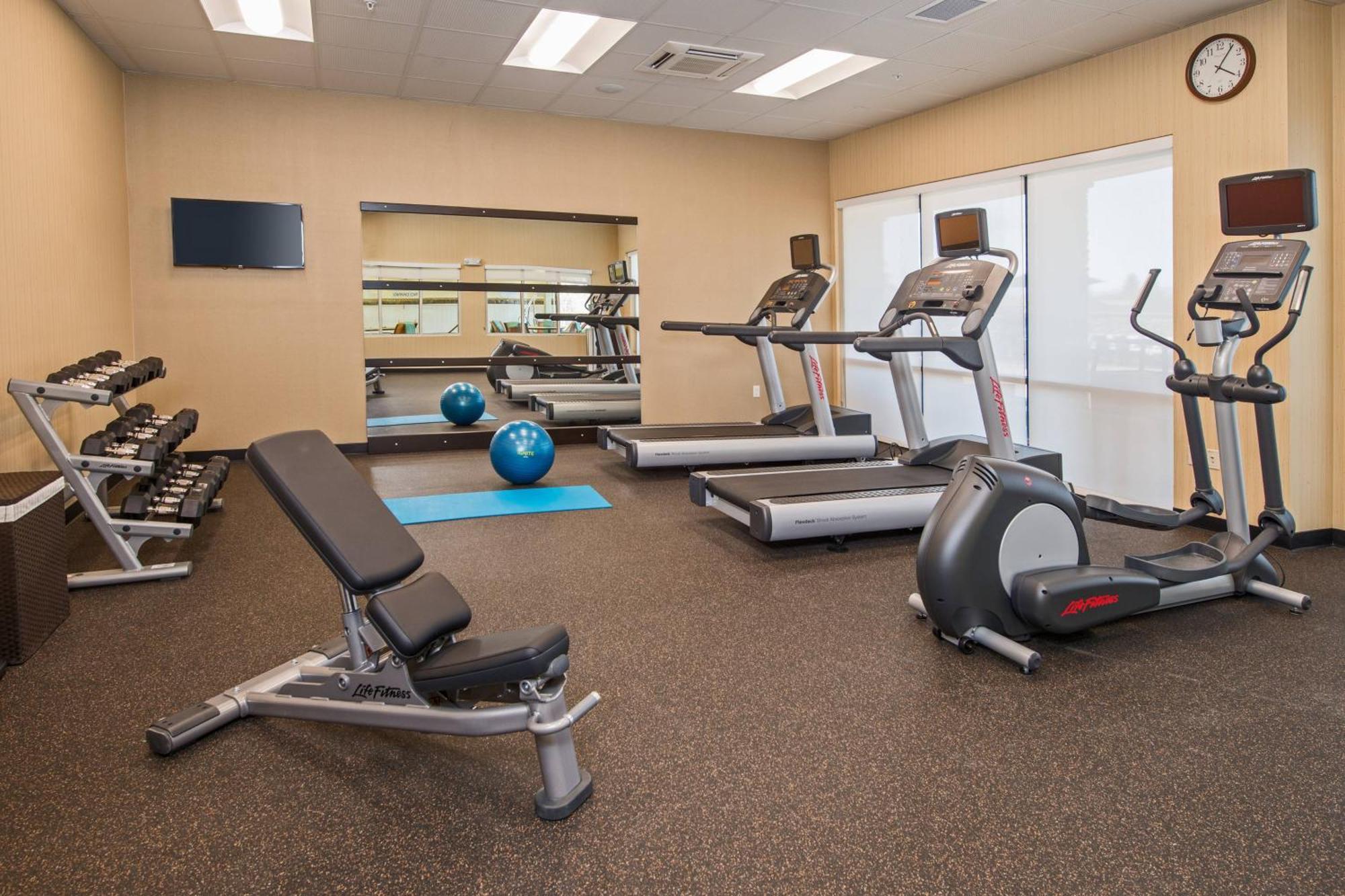 Courtyard By Marriott Shippensburg Hotel Екстериор снимка