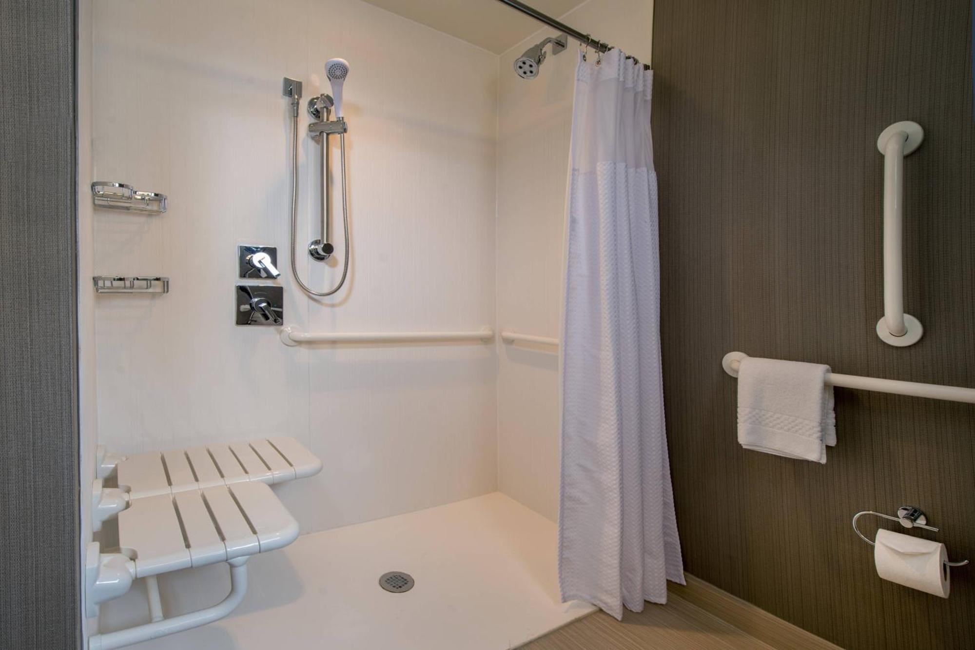 Courtyard By Marriott Shippensburg Hotel Екстериор снимка