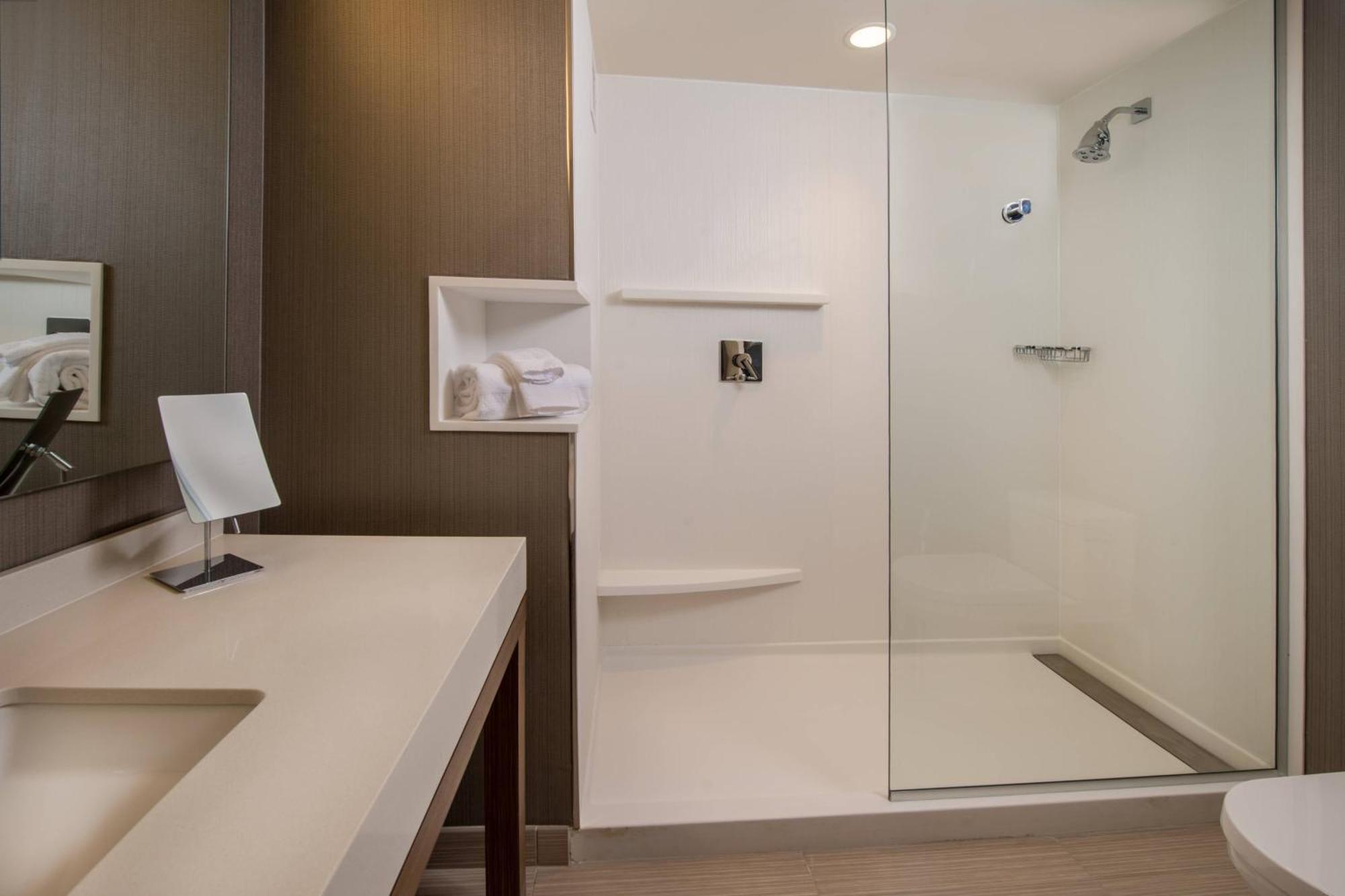 Courtyard By Marriott Shippensburg Hotel Екстериор снимка
