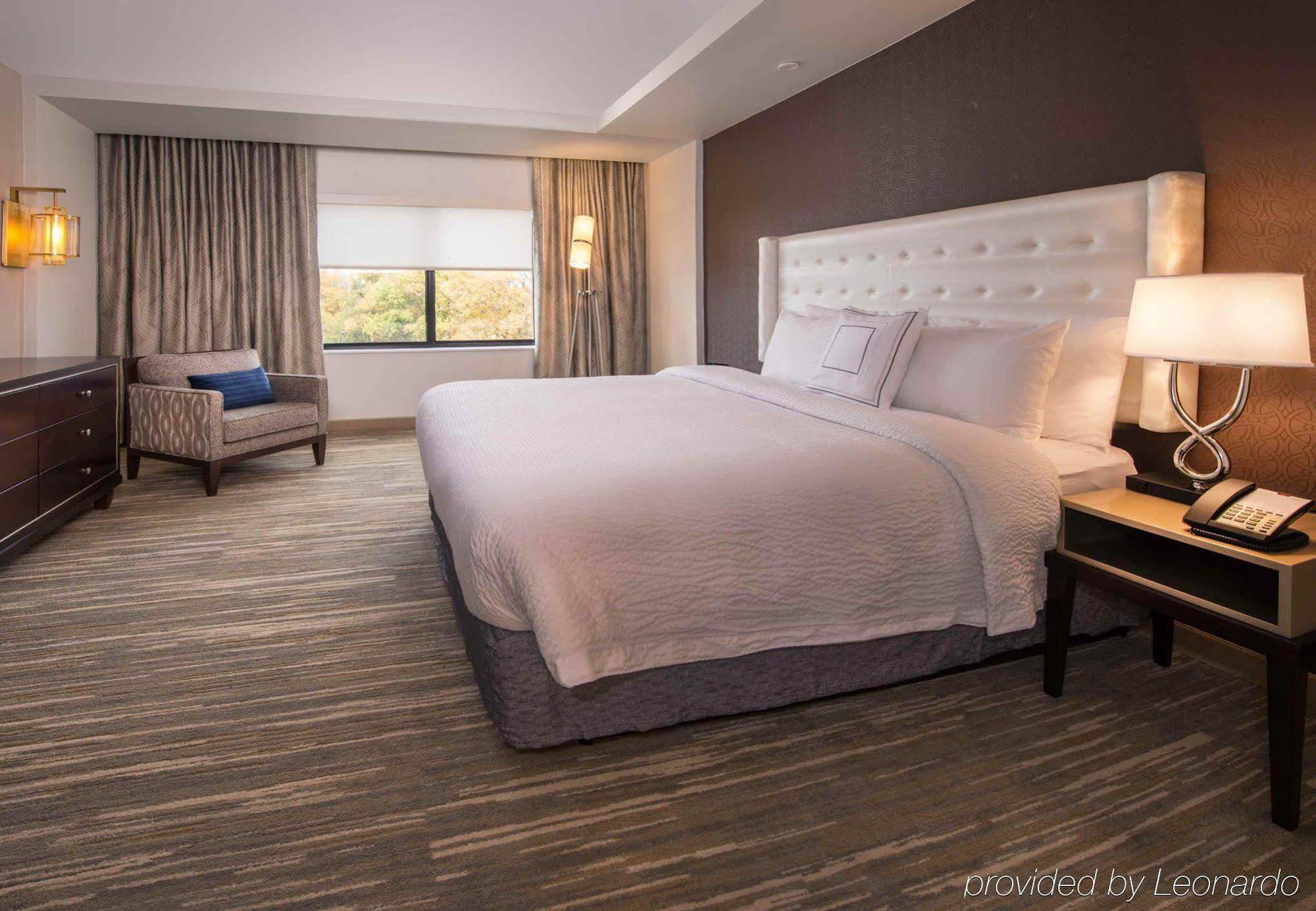 Courtyard By Marriott Shippensburg Hotel Екстериор снимка